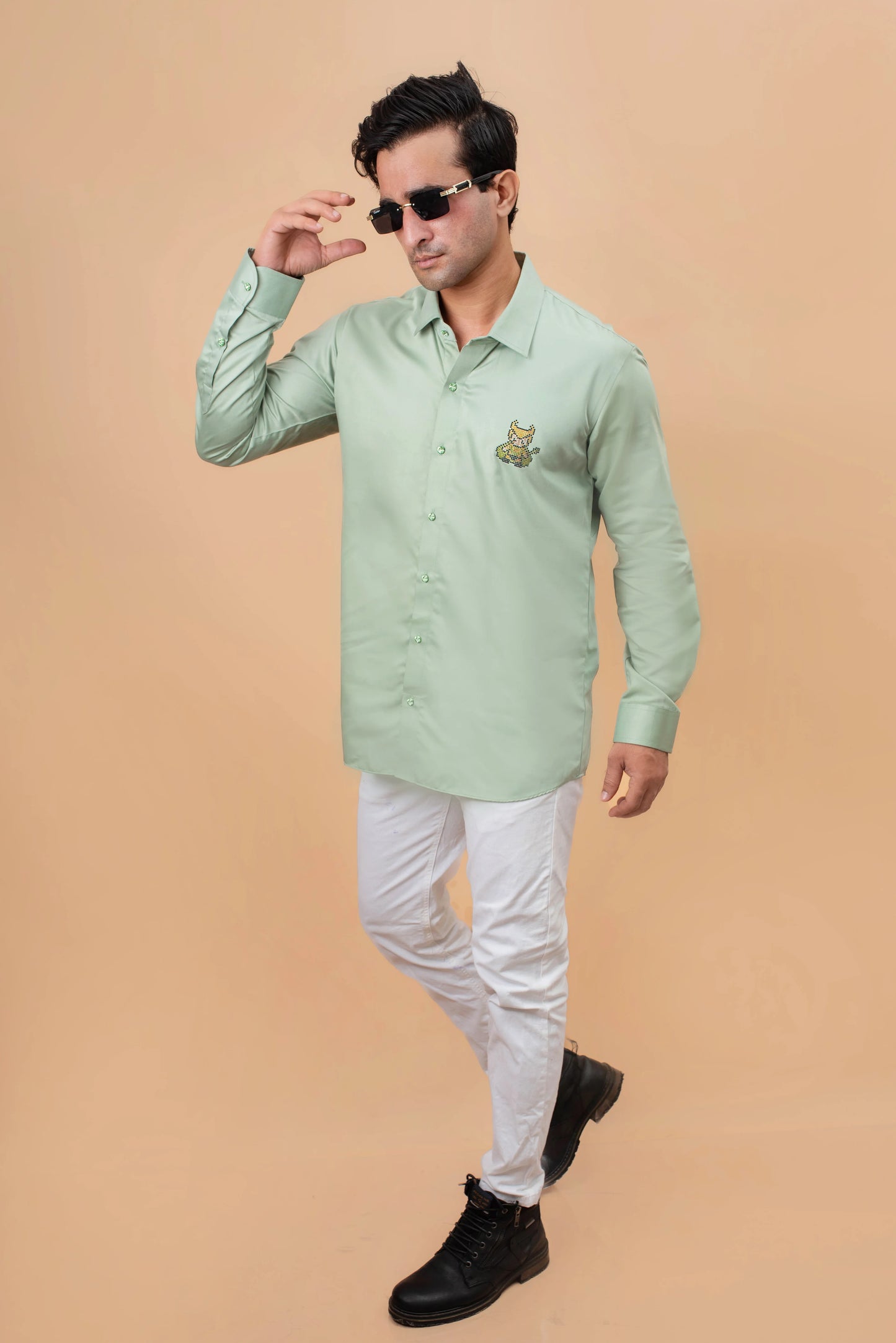 Motif Shirt