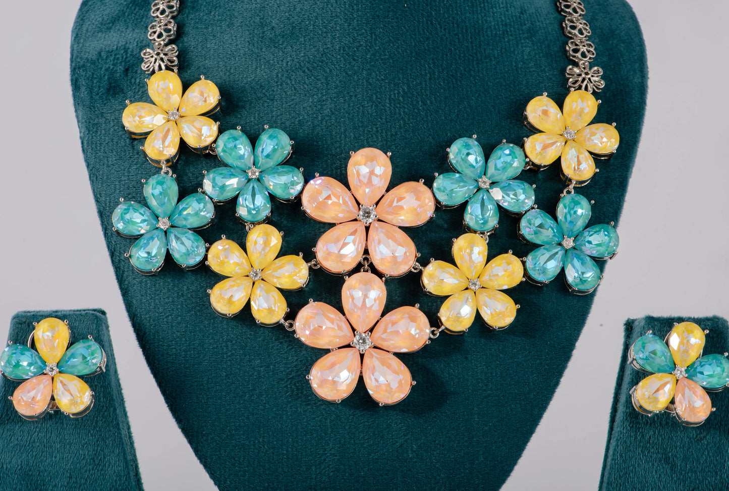 Floral Designed Multicolour Necklace Set