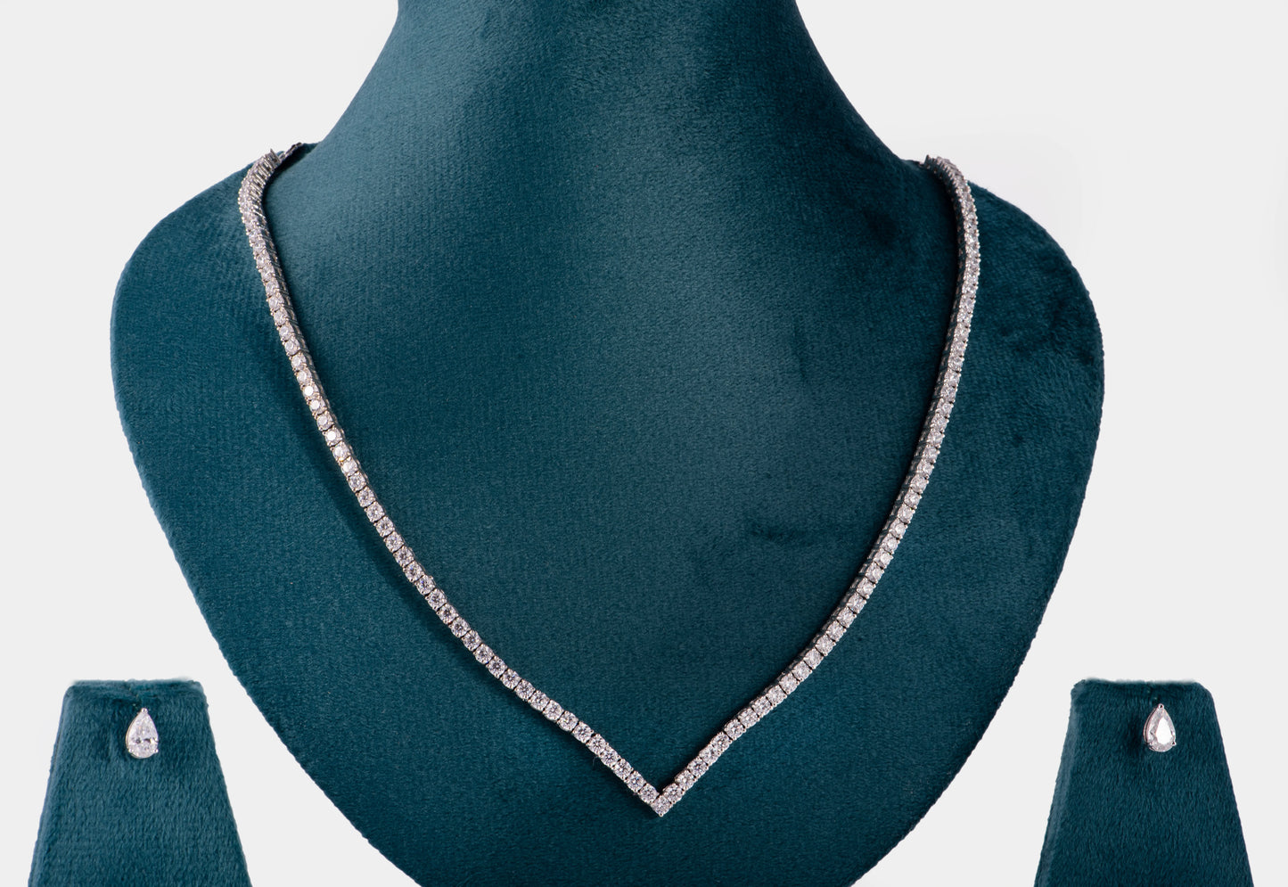 Contemporary Crystal Necklace