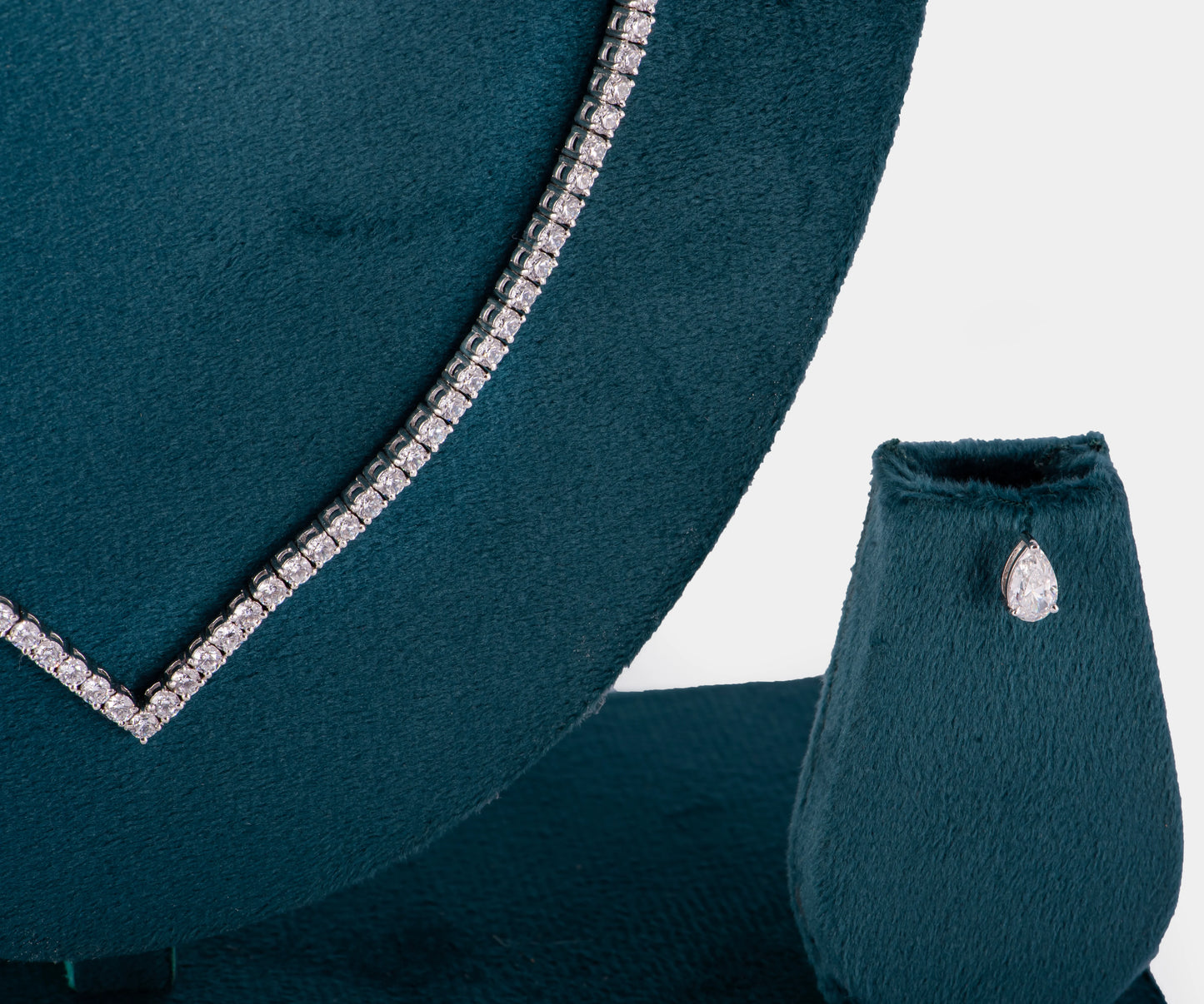 Contemporary Crystal Necklace