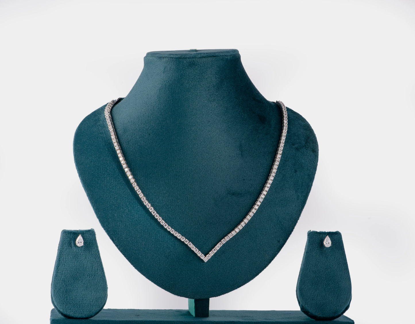 Contemporary Crystal Necklace