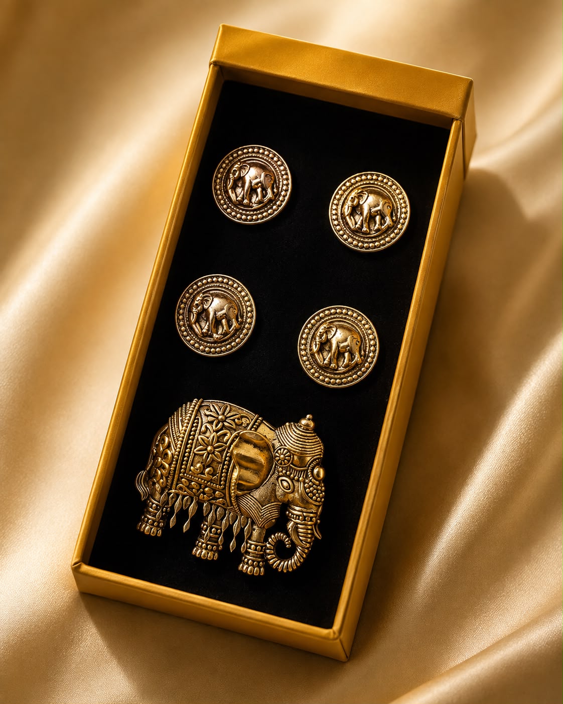 ROYAL ELEPHANT BROOCH WITH BUTTONS