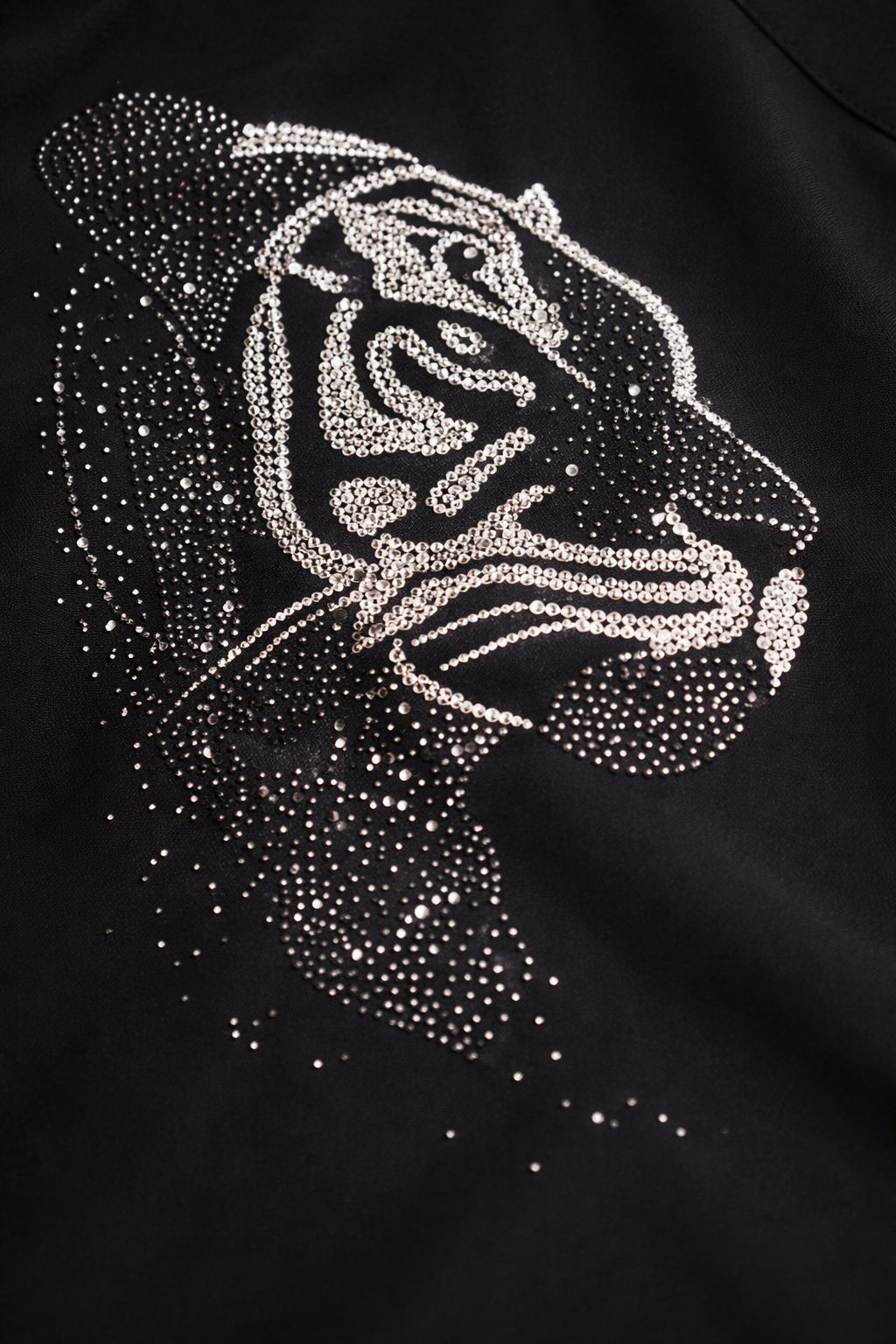 WHITE TIGER PARTY SHIRT